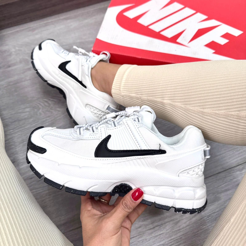 Nike Vomero 5 Roam Dama - imagen 3